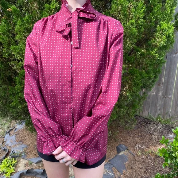 Vintage Lucky Winner Size 14 Western Red Patterned Blouse with Ruffle Collar - Picture 2 of 9